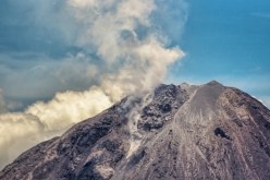 أندونيسيا.. إجلاء حوالي 150 ألف شخص قبل اندلاع بركان “أغونغ”