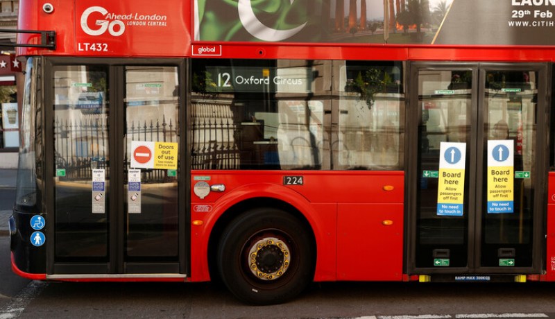 انخفاض ملموس في حصيلة وفيات كورونا ببريطانيا