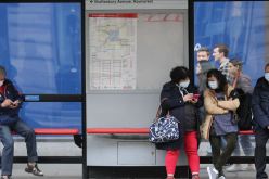 بريطانيا تسجل تراجعا كبيرا في وفيات فيروس كورونا