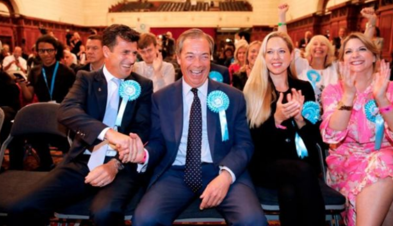 حزب “بريكست” يتصدر إنتخابات البرلمان الأوروبي في بريطانيا