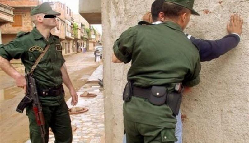 شاب يفر إلى المسجد بعد العثور عليه رفقة امرأة متزوجة في بسكرة!