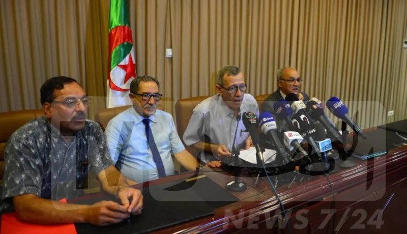 هيئة الحوار: “مطلب رحيل رئيس الدولة مخالف للدستور”