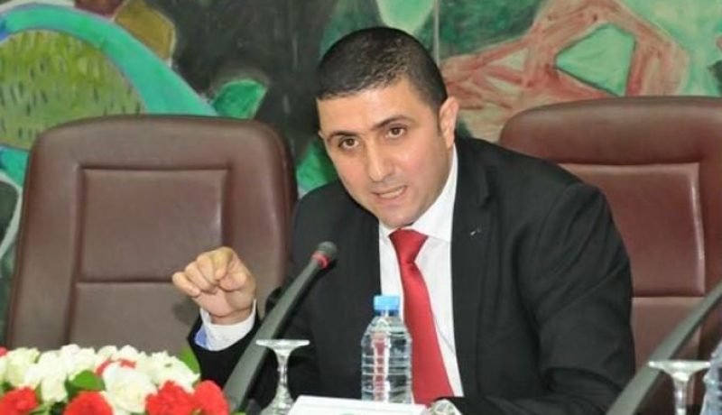 بلمداح يطالب زغماتي بفتح تحقيق ومتابعة كل من يسب ويشتم الجالية الجزائرية بالخارج