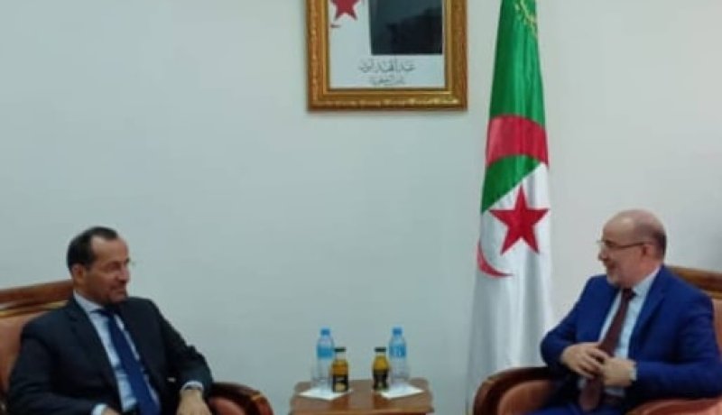 بلمهدي يستقبل سفير الكويت بالجزائر