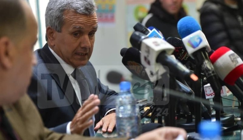 بن بوزيد: بعد انخفاض عدد الإصابات لايجب أن نقع في الخطأ الذي وقعت فيه الصين