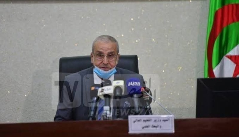 بن زيان: نتجه نحو تكريس التعليم التناوبي الحضوري في الجامعات