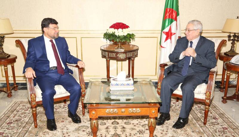 بن صالح يستقبل لؤي عيسى السفير الفلسطيني بالجزائر