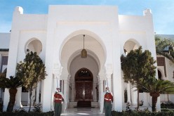 بن صالح يستقبل وزير التجارة سعيد جلاب