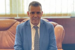 بن صبان يوجه رسالة تشجيع لصحافيي التلفزيون الجزائري