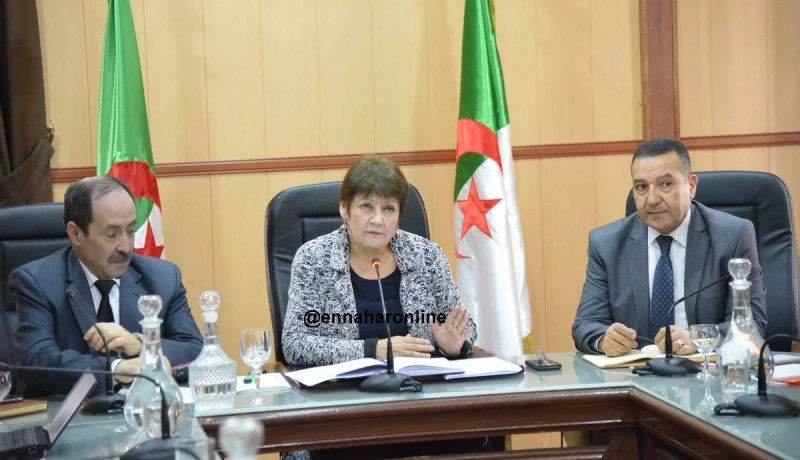 بالصور.. بن غبريت تشرح الشبكة الاستدلالية الجديدة لمديري التربية