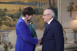 بالصور.. الباجي قايد السبسي يستقبل نورية بن غبريط في قصر قرطاج