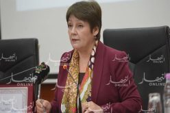 بن غبريط تشرف من أدرار على ربط 67 موقعا تابعا لقطاعها بالألياف البصرية