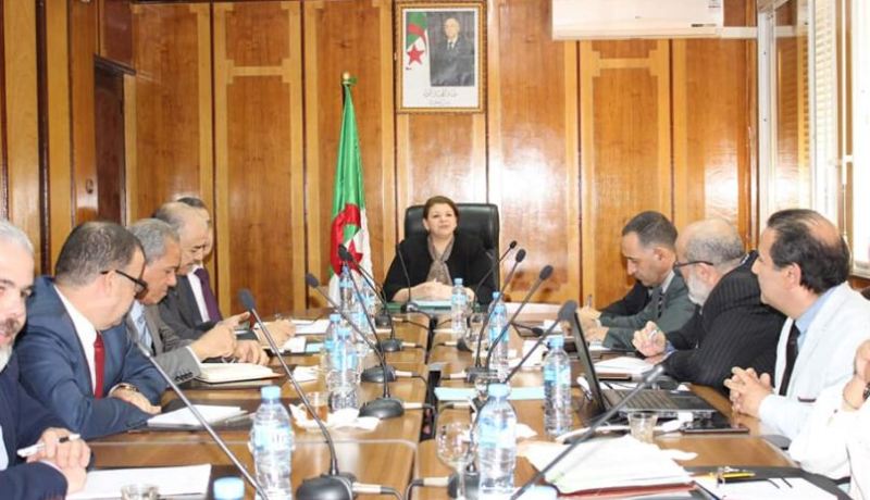 وزيرة التكوين تقف على تحضيرات البكالوريا المهنية