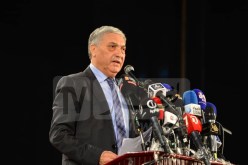 بن فليس: “مانيش طامع في كرسي باش نتمولك فيه”