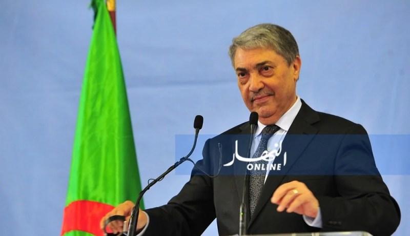 بالفيديو.. بن فليس يهنئ الجزائريين بعد التتويج بالكأس