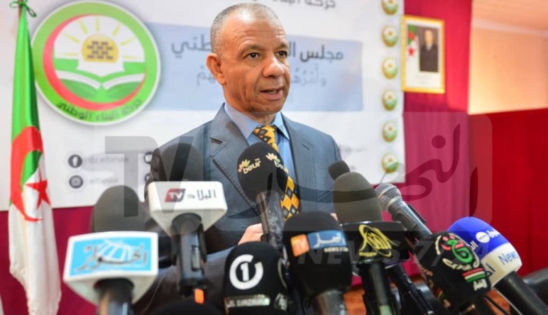 بن قرينة يدعو لحماية شعار “الجزائر الجديدة” ويحذر من تجذر العصابة