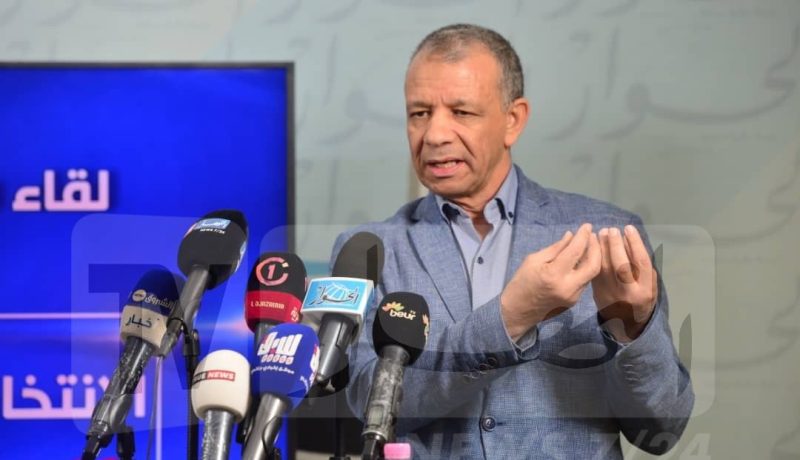 بن قرينة يوضح حول تصويت نواب الحركة بنعم لإحالة مشروع الدستور على الاستفتاء