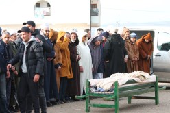 بالصور.. هكذا شيعت مدينة معسكر جنازة الإعلامي أحمد بن نعوم