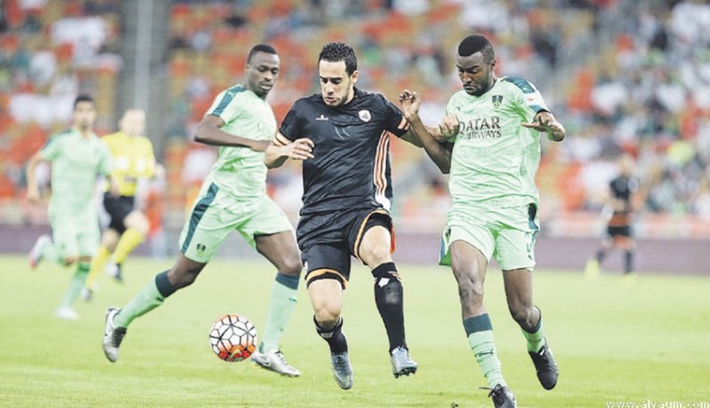 بالفيديو.. بن يطو يُسجل ويحتفل على طريقة ميسي وكريستيانو