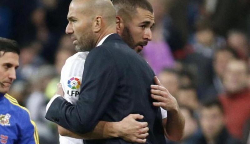 بن زيمة:”كُنت فخورا بالعمل معك أخي”