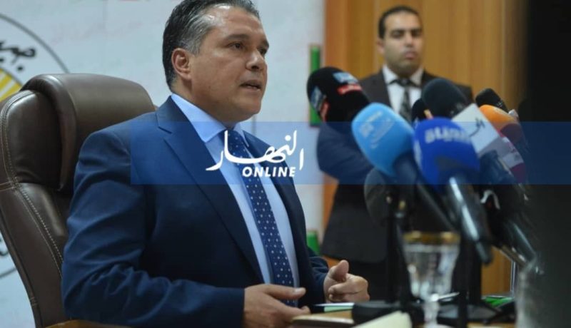 محمود قيساري: “بوشارب لم يستقل من الأفلان”