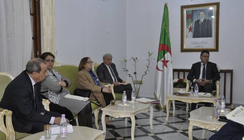 بالصور.. بوشارب يعين لجنة لمتابعة عملية التوقيعات لصالح عبد العزيز بوتفليقة