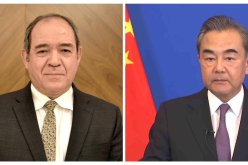 بوقدوم يتحادث مع نظيره الصيني حول تعزيز العلاقات الثنائية