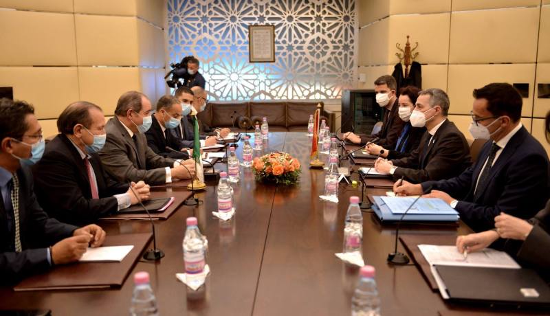 إتفاق بين الجزائر وسويسرا لدعم التعاون الثنائي لترقية الحلول السلمية للأزمات