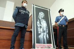 العثور على جدارية رسمها فنان بريطاني معروف سرقت من مسرح بباريس