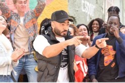 تامر حسني يشارك في مونديال اليد بـــ”ارفع يدك”