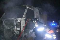 إخماد حريق شاحنة ذات مقطورة بتبسة