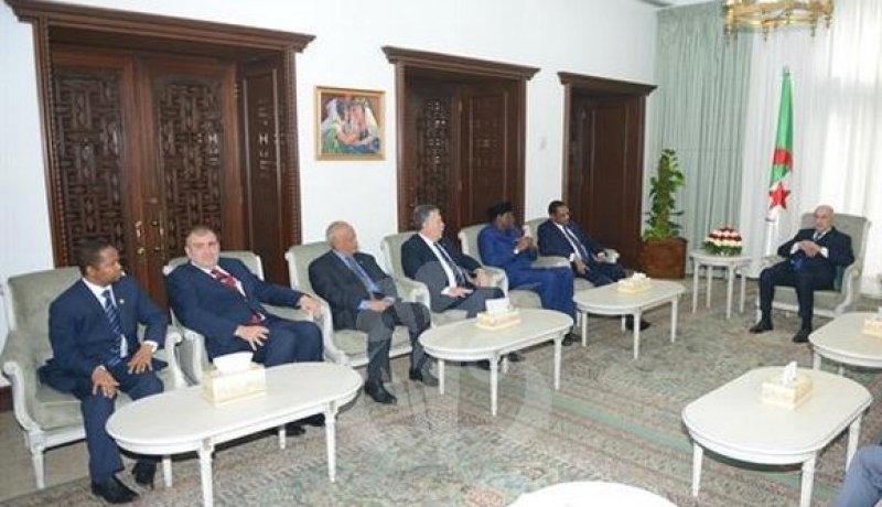 الرئيس تبون يستقبل وزراء خارجية الدول المشاركة في إجتماع الجزائر حول ليبيا