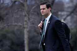 ترامب يقيل مساعده الخاص جون ماكنتي