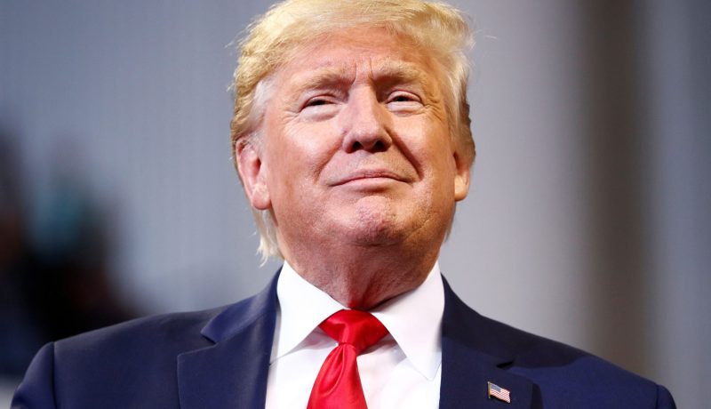 الرئيس الأمريكي يفجر مفاجأة: أخبار عظيمة عن لقاح كورونا