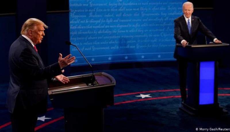 عشية الرئاسيات الأمريكية.. ترامب يهاجم جو بايدن ويصفه بالمجنون !