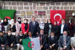 بالصور.. الجالية الجزائرية بتركيا تنظم احتفالية بمناسبة الذكرى 66 لثورة نوفمبر المجيدة