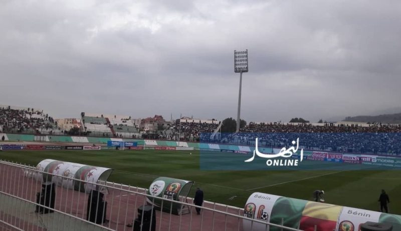 البليدة.. تنصيب شاشات عملاقة بملعب تشاكر لمتابعة نهائي “الكان”