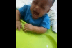 بالفيديو.. أم تعنّف ابنتها بوحشية تثير سخط رواد مواقع التواصل الإجتماعي