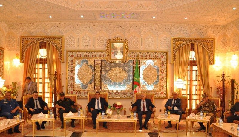 بالصور.. ولاية تلمسان تكرم أمينها العام السابق عيسى عروة