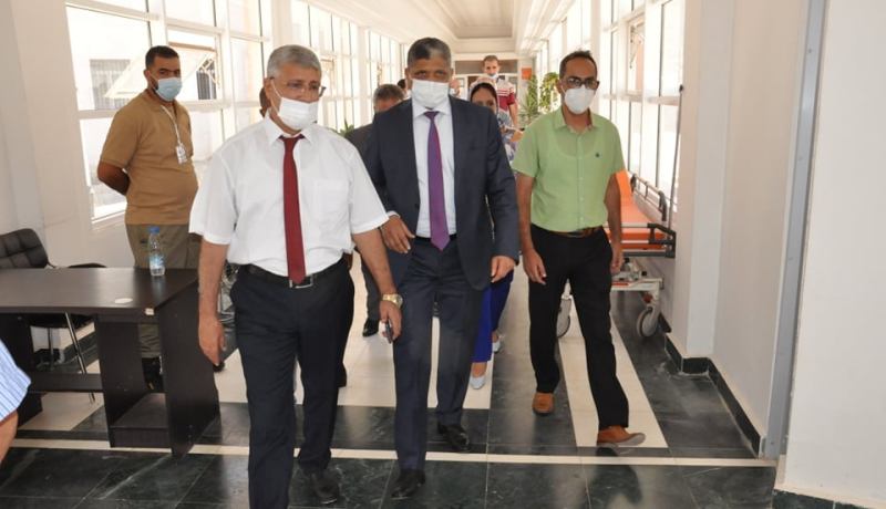 والي تلمسان يزور مركز مكافحة السرطان بشتوان