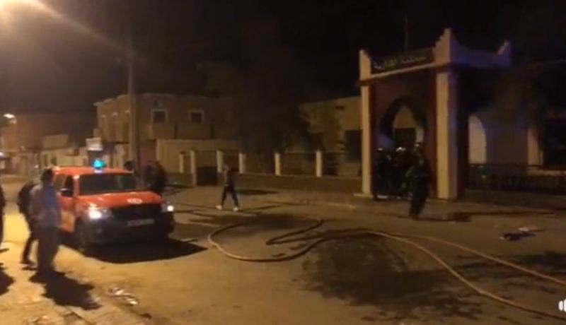 بالفيديو.. حرق المحكمة الإدارية في تندوف