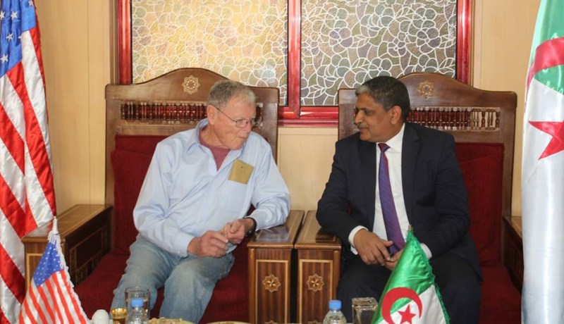 بالصور.. وفد من الكونغرس يزور مخيمات اللاجئيين الصحراويين بتندوف