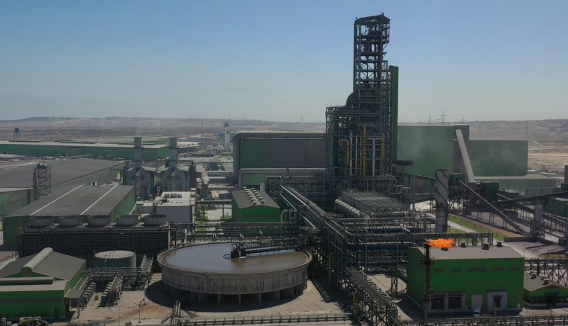 مركب توسيالي.. تصدير 18 ألف طن من حديد البناء نحو كندا