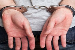 شاذ جنسيا يرتدي ملابس نسوية سرقها من «بنڤالو» ملك لوكيل جمهورية!