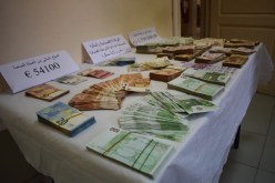 بسكرة.. توقيف شخصين بحوزتهما 54 ألف أورو و154 مليون سنتيم لتحويلها إلى ولايات أخرى