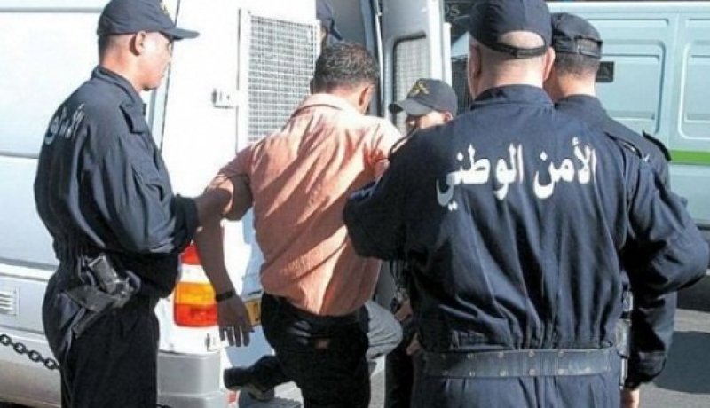 النعامة: توقيف شخص مشتبه فيه متابع في قضايا الجرائم المعلوماتية