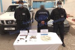 قسنطينة: توقيف مسبوق قضائيا وحجز 4 صفائح مخدرات ومؤثرات عقلية وأسلحة بيضاء