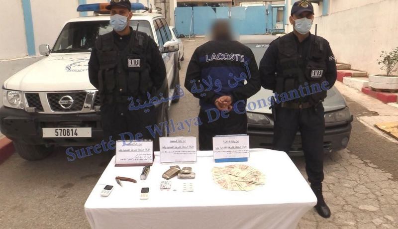 قسنطينة: توقيف مسبوق قضائيا وحجز 4 صفائح مخدرات ومؤثرات عقلية وأسلحة بيضاء