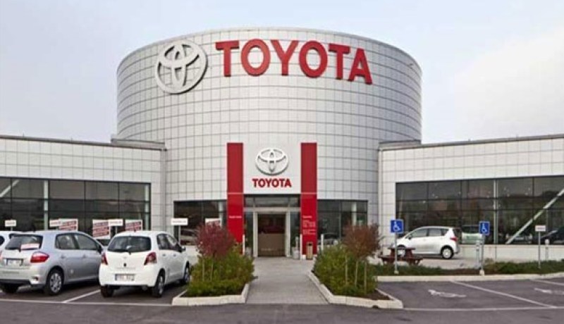 تويوتا موتور تعلن خفض إنتاجها من السيارات بسبب جائحة كورونا