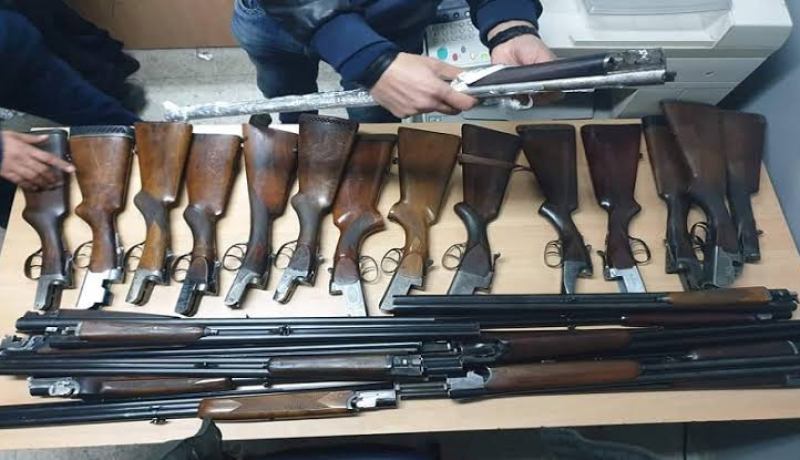 الدرك الوطني يحجز 14 بندقية في ولاية تيارت